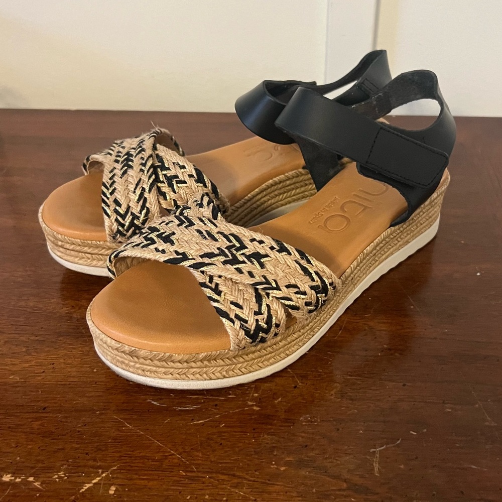 Lunita wedge sandal size 38 (US 8) made in Spain